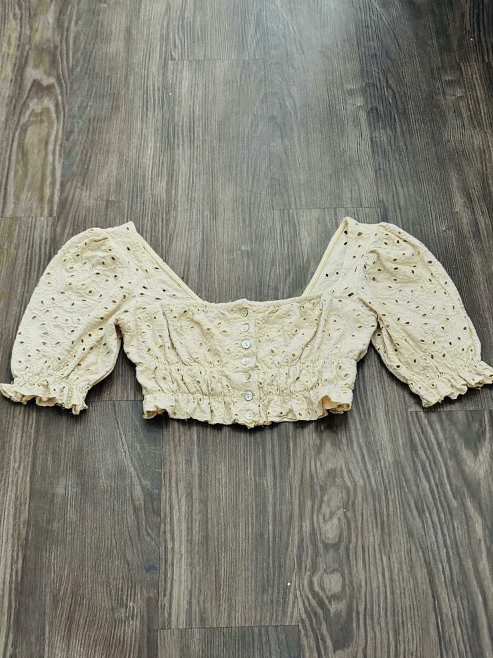 Urban Outfitters Cream Boho Milkmaid Eyelet Lace Puff Sleeve Crop Top
